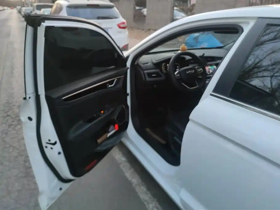 Emgrand GL 2021 UP 1.4T CVT Collar Style