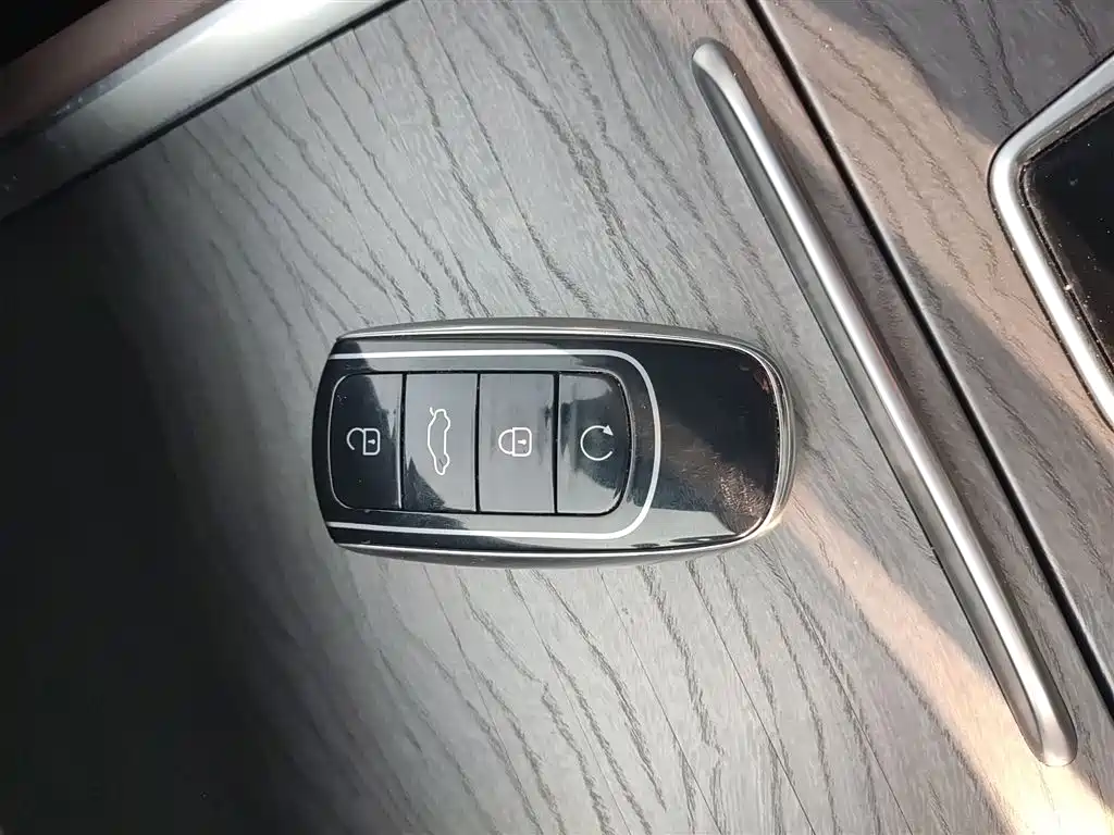 Tiggo 8 PRO 2025 290T Two-wheel drive Premium Edition