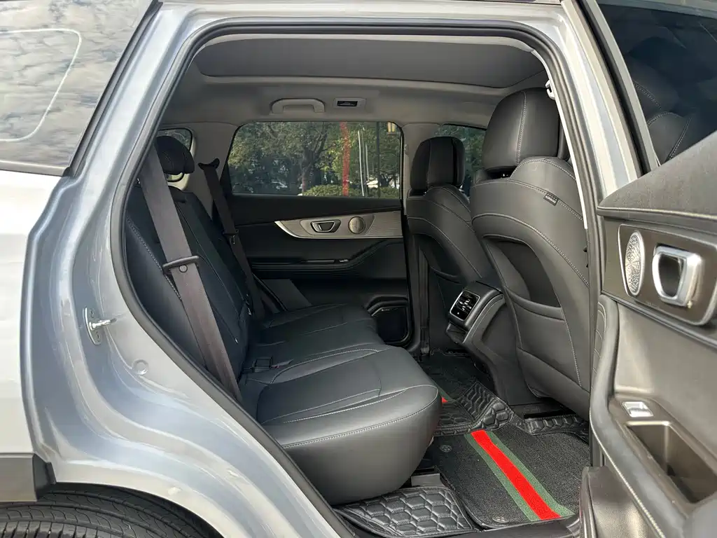 Фото машины 33