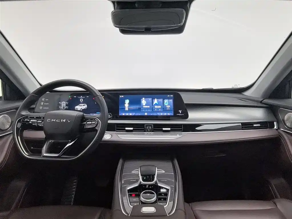 Tiggo 8 PRO 2024 Champion Edition 390T Two-wheel drive Peak Edition 5 Seats