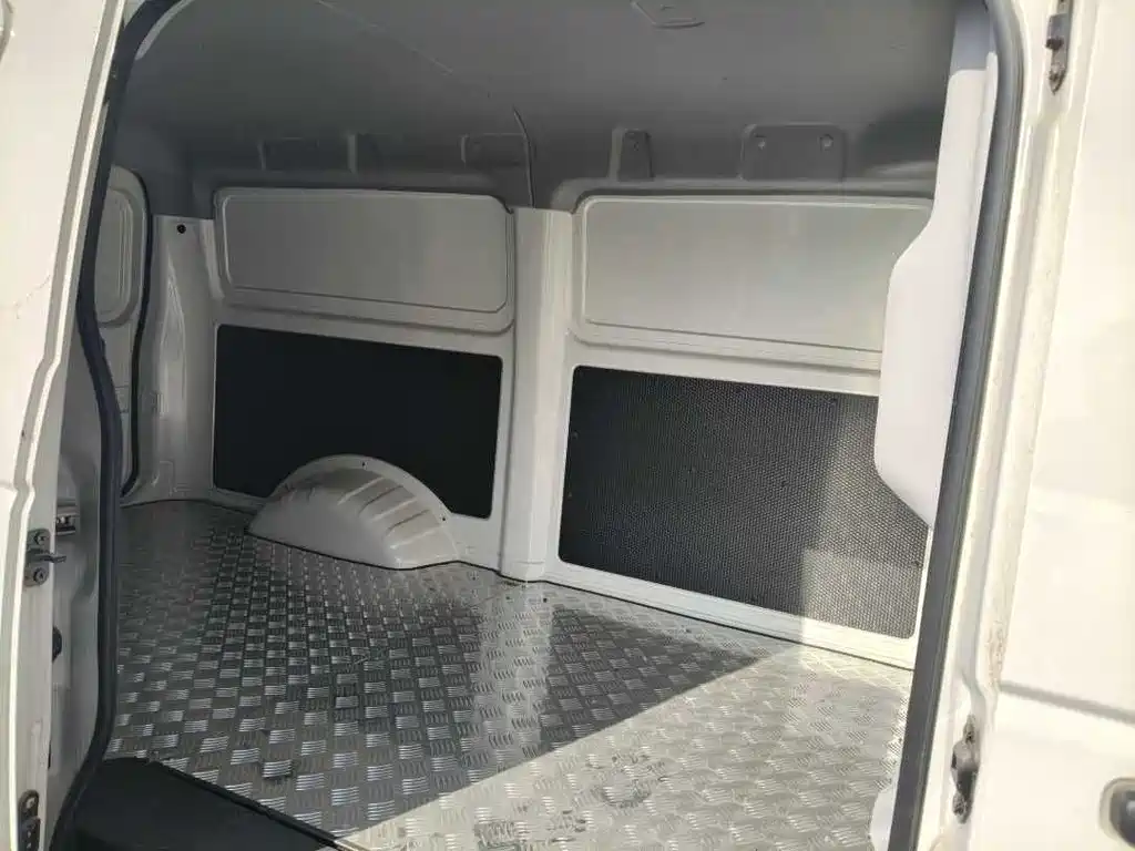 Yufeng EM27 2024 EM27 Eve Power 41.86 kWh