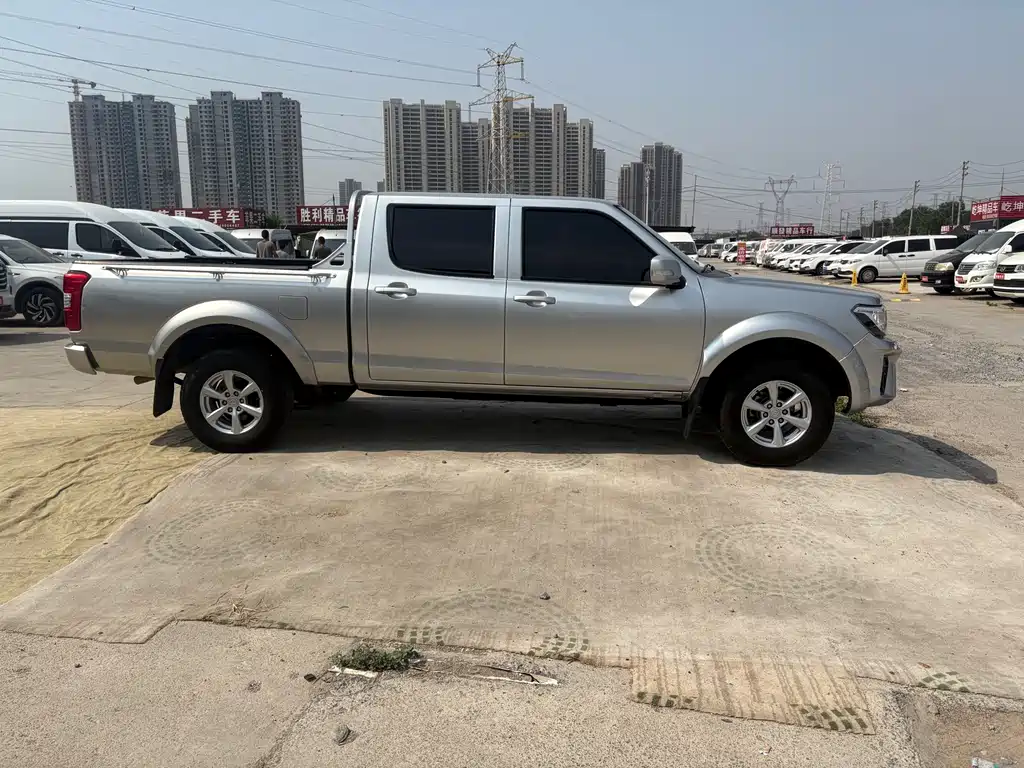 Ruiqi 2021 2.4T diesel two-wheel drive Chuangfu version long cargo box YCY24165-61