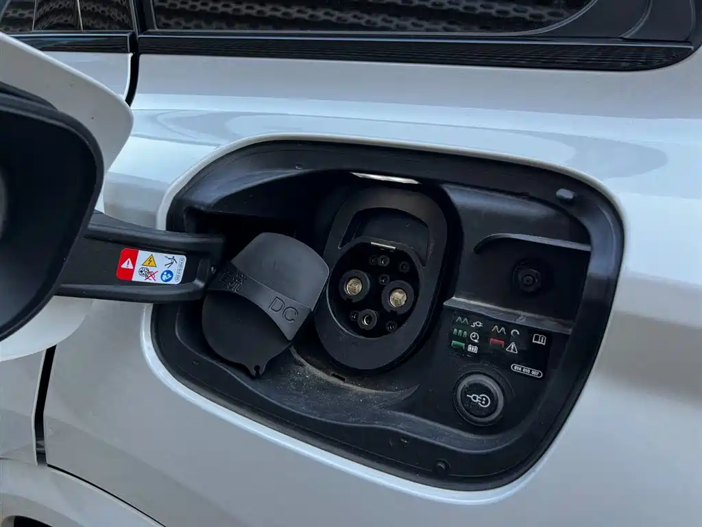 Audi Q6L e-tron 2026 first pilot version