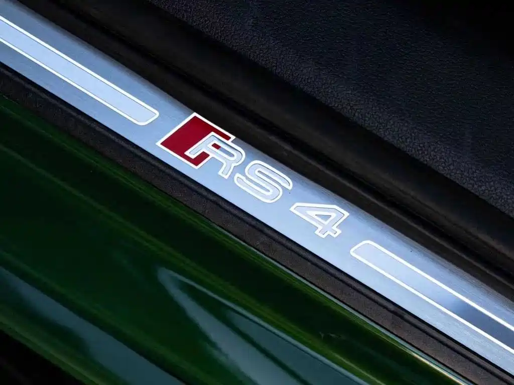 Audi RS 4 2021 RS4 Avant Dark Gold Edition