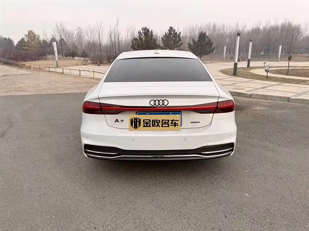 Audi A7 2023 model 45 TFSI premium selection