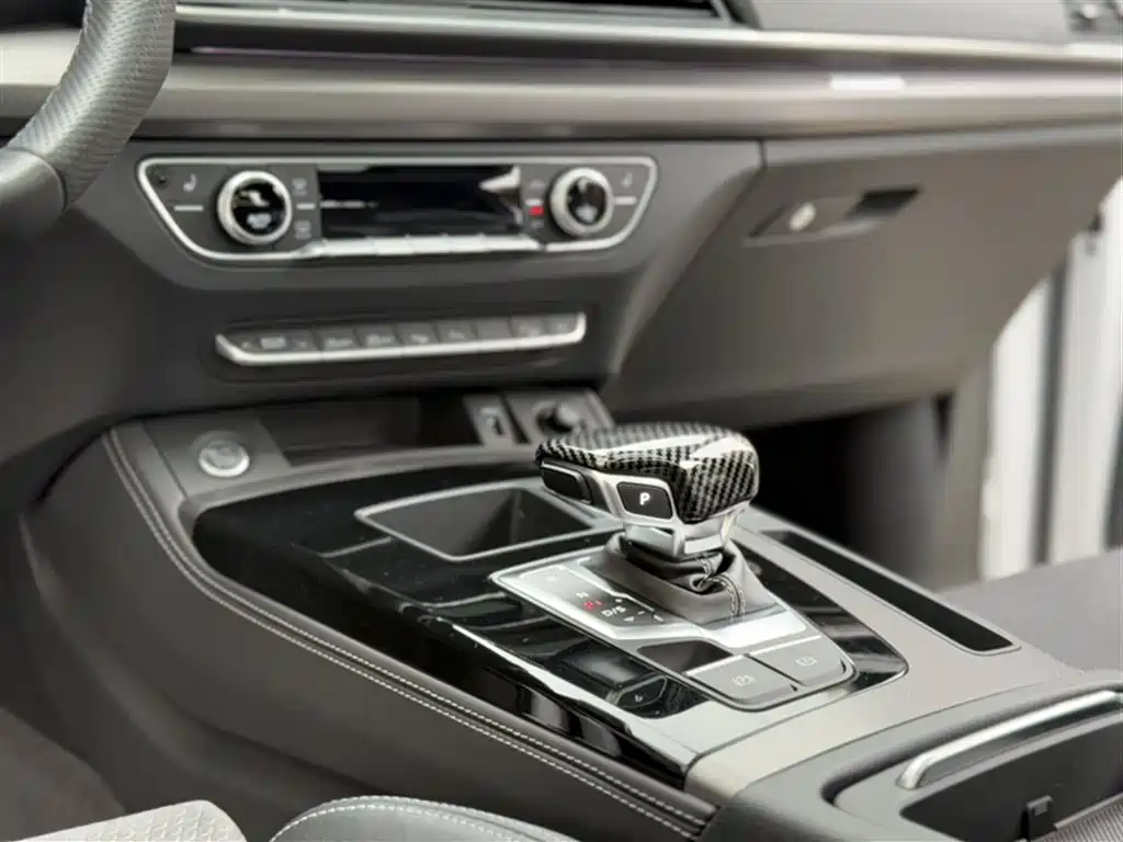 Audi Q5L Sportback 2021 model 40 TFSI luxury