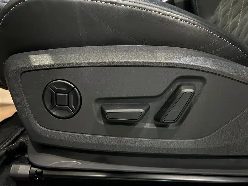 Audi Q4 e-tron 2023 model 50 e-tron quattro creative edition