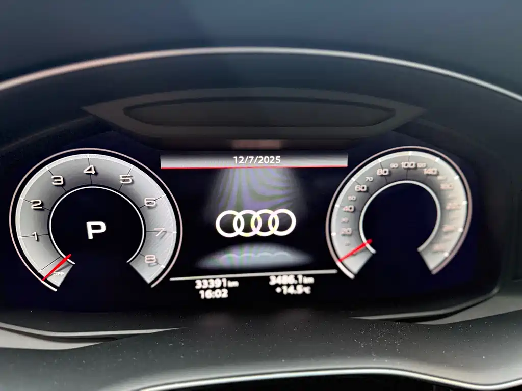 Audi Q8 2022 model 55 TFSI Exclusive dynamic type