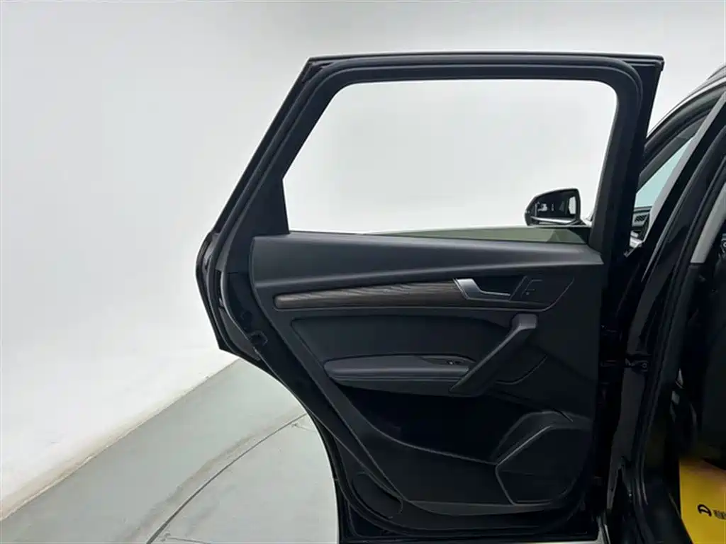 Фото машины 24