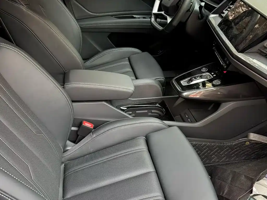 Audi Q4 e-tron 2024 model 40 e-tron Creation Edition