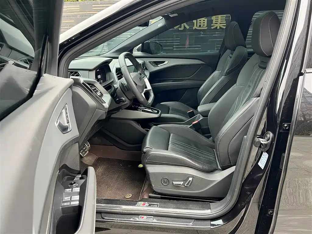 Audi Q5 e-tron 2023 model 40 e-tron shining mecha set