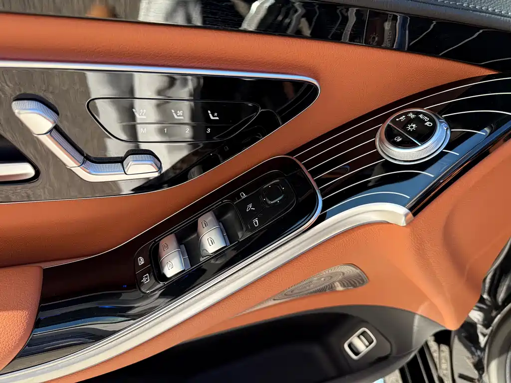 Фото машины 24