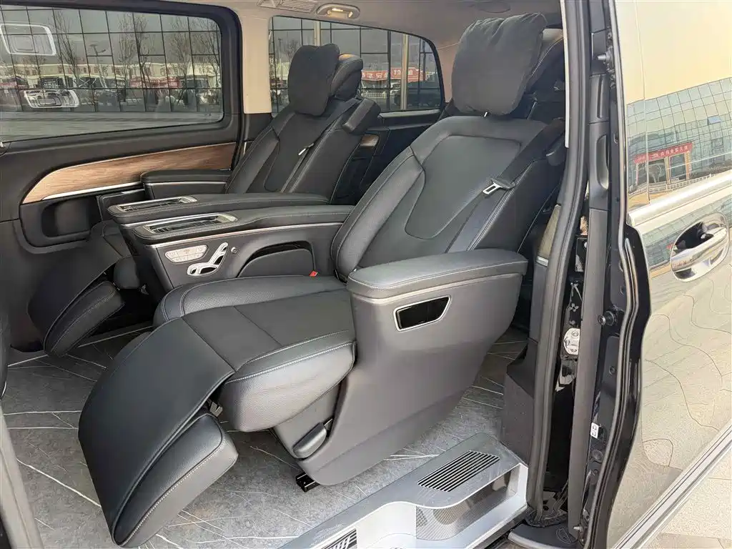 Mercedes-Benz V-class 2021 V 260 L long wheelbase luxury Edition