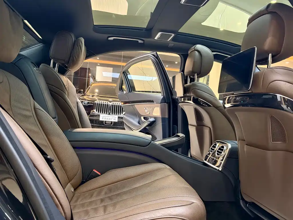 Фото машины 30