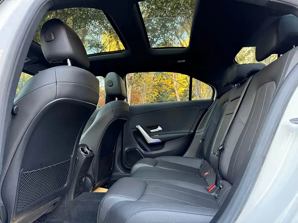 Mercedes-Benz A-class 2021 A 200 L sports sedan fashion type