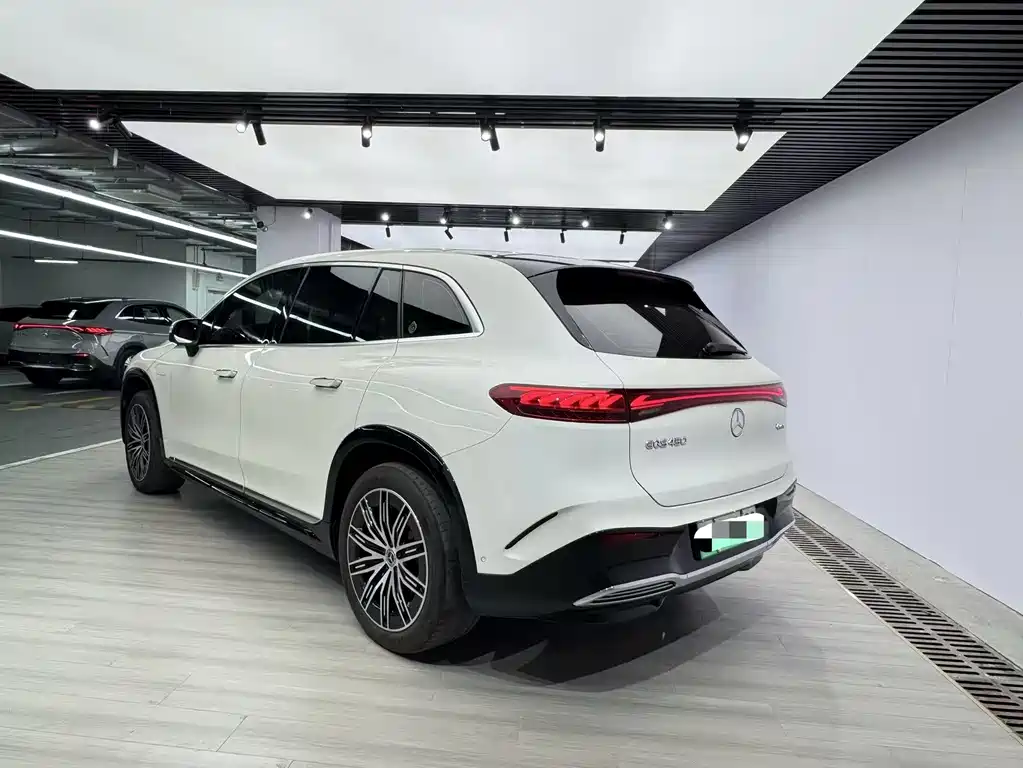 Mercedes-Benz EQS SUV 2023 450 4MATIC Deluxe Edition