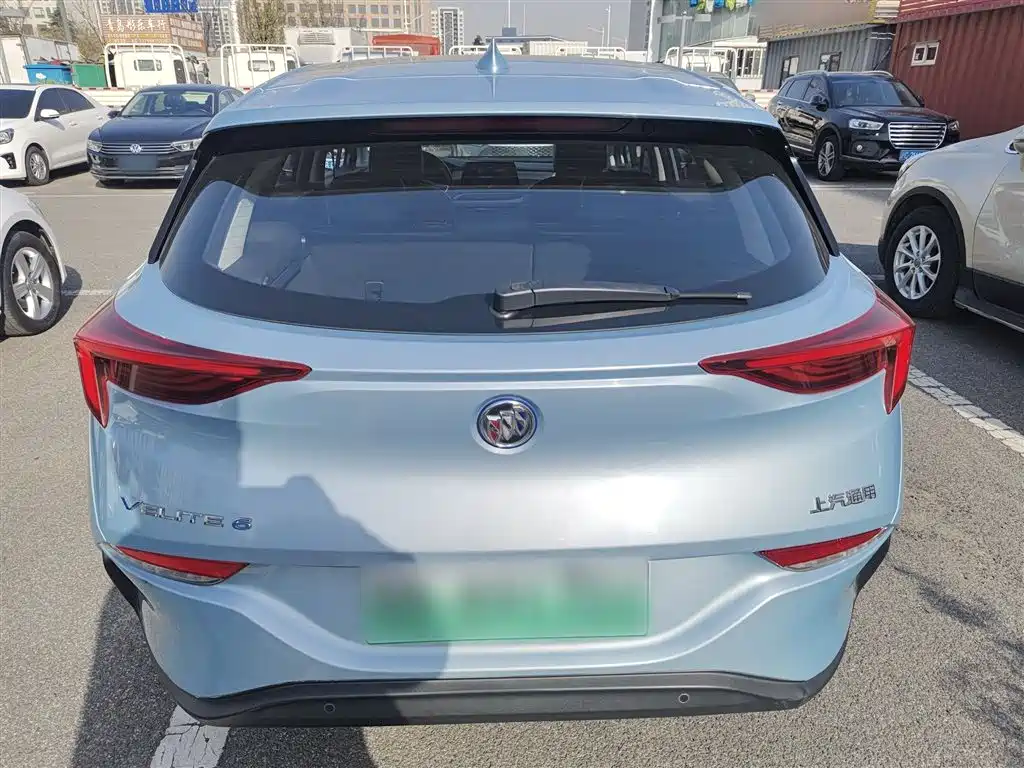 Micro Blue 6 2019 connected fashion type