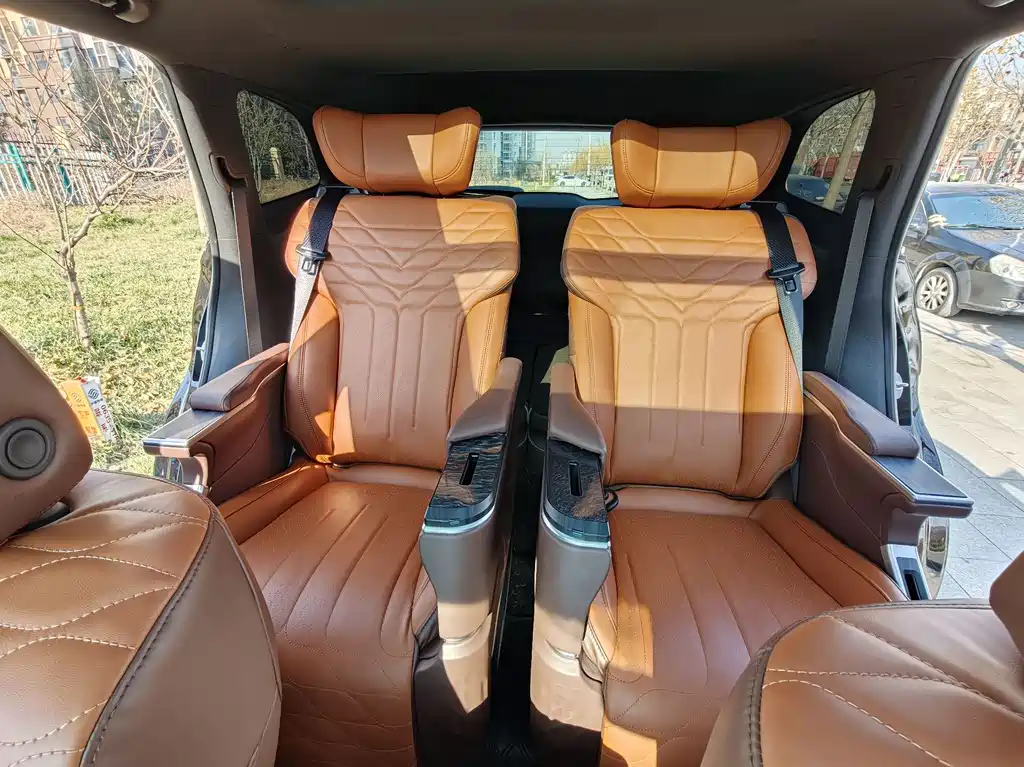 Фото машины 24