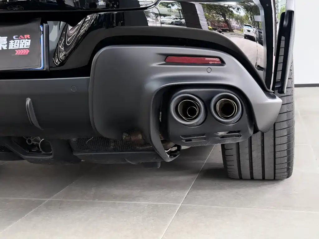 Purosangue 2023 model 6.5L V12