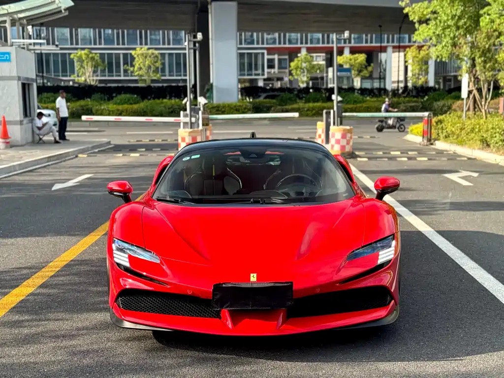 SF90 2020 model 3.9 T V8 Stradale