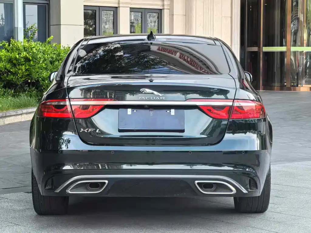 Jaguar XFL 2022 XFL 2.0 T P250 two-wheel drive Exclusive Deluxe Edition
