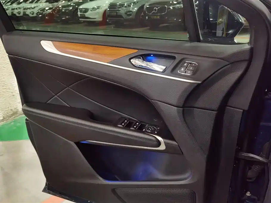 Lincoln MKC 2019 2.0T two-wheel drive Zunya version Country V