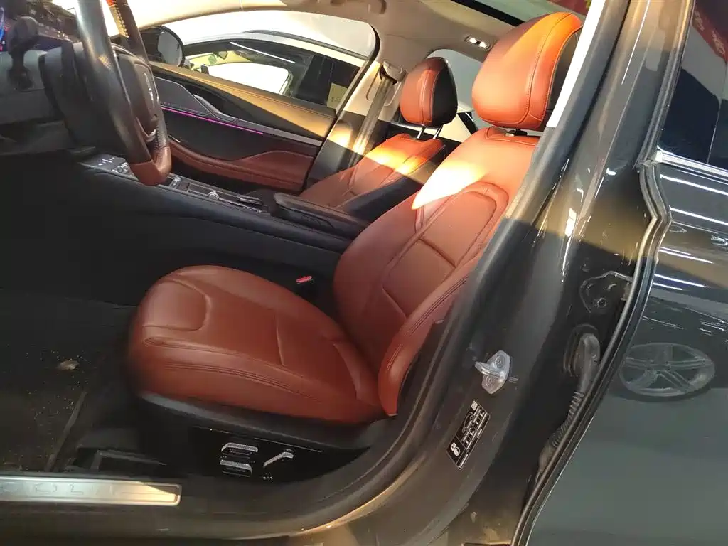 Фото машины 24