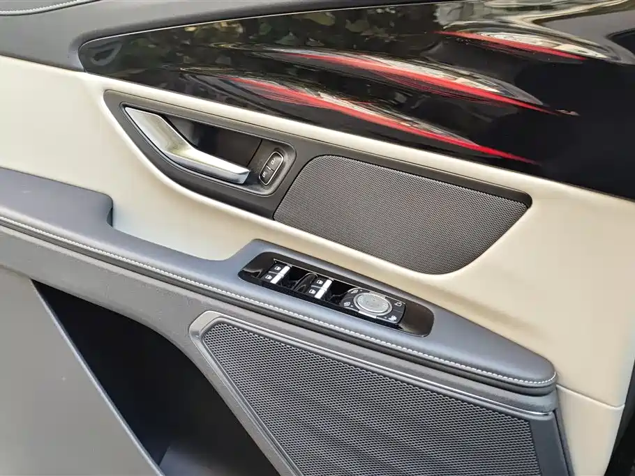 Navigator 2023 2.0T four-wheel drive Zunyi Hybrid version