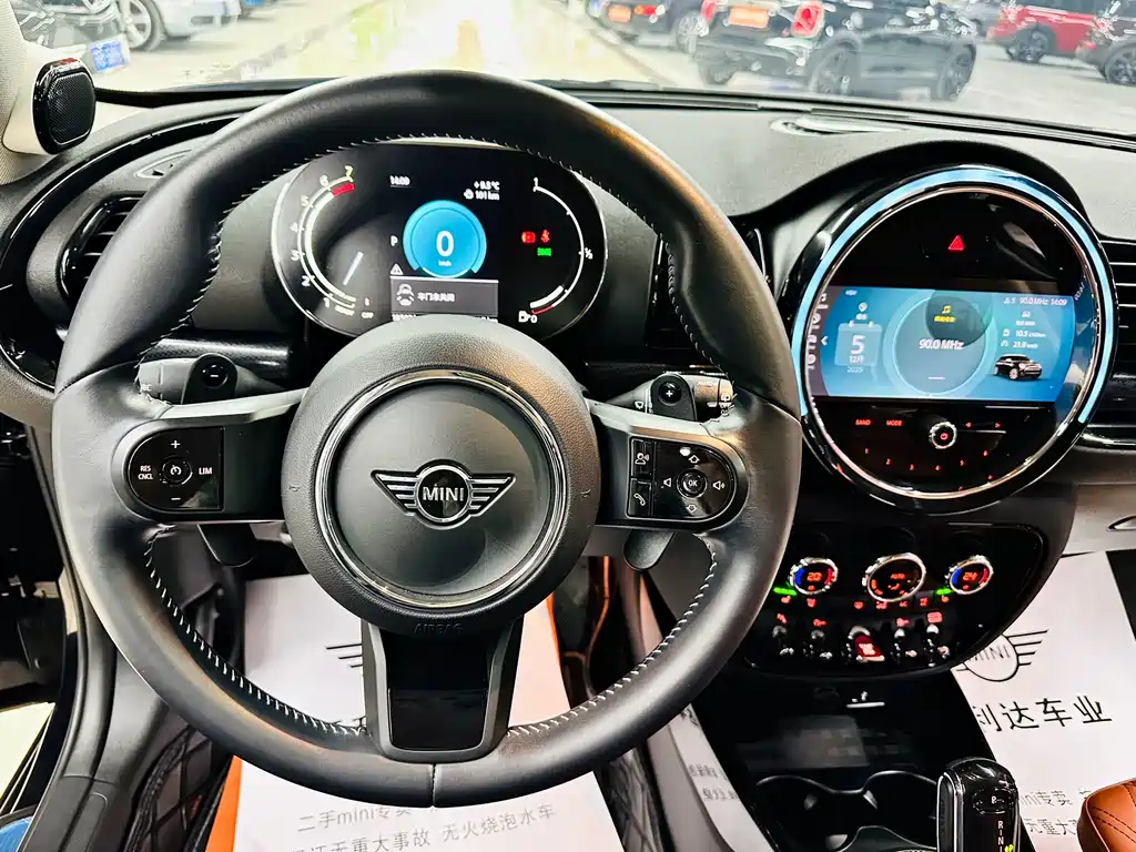 Фото машины 30