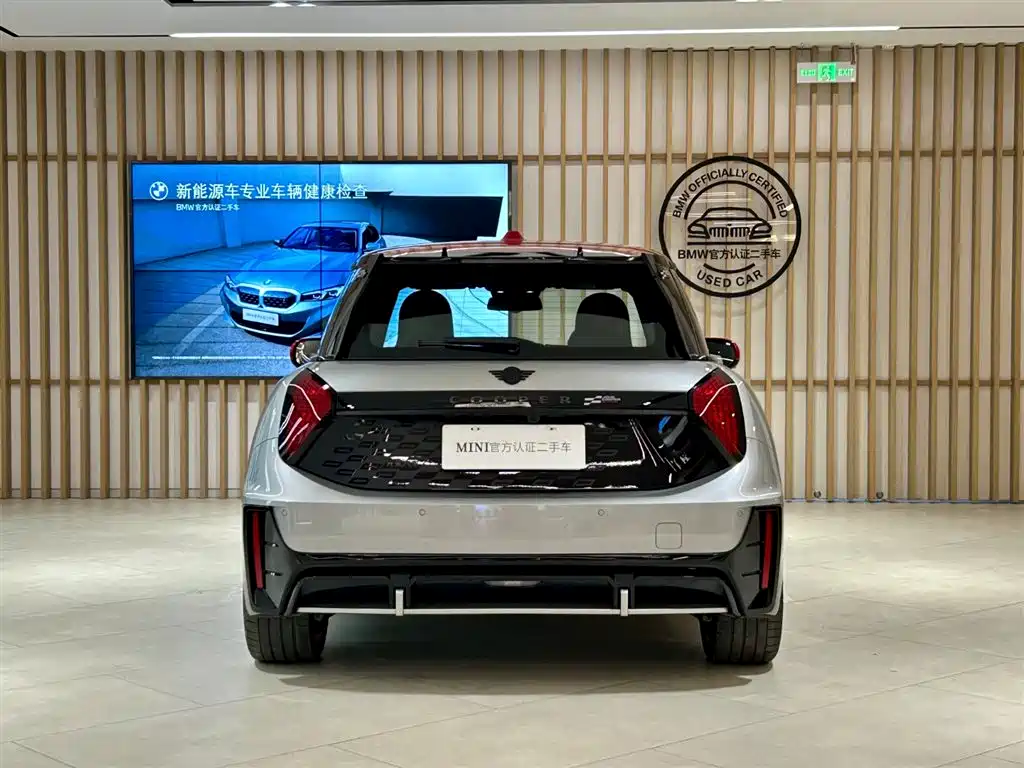 ELECTRIC MINI JCW 2025 JOHN COOPER WORKS