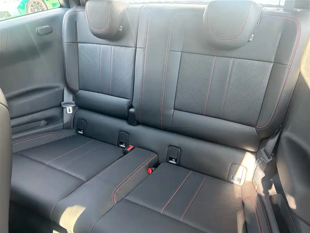 ELECTRIC MINI JCW 2025 JOHN COOPER WORKS