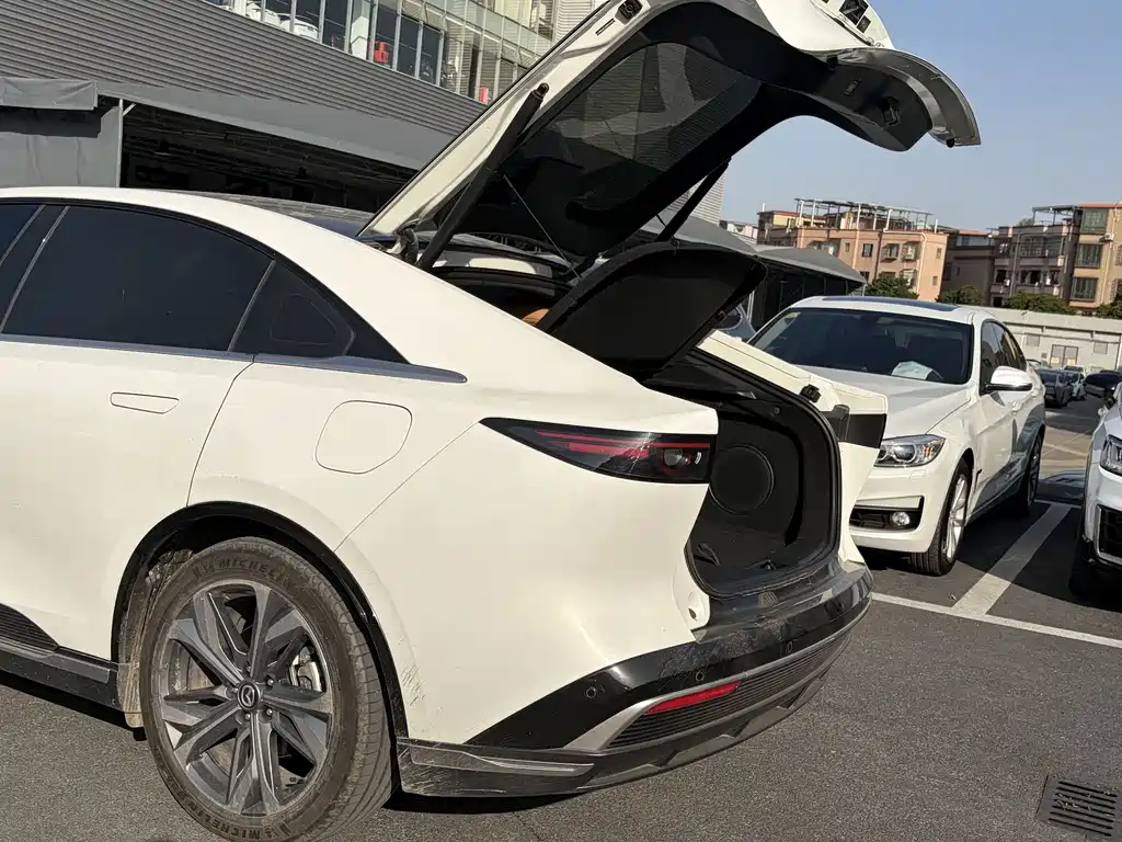 Mazda EZ-6 2024 Extended Range 200 Zhizun Edition