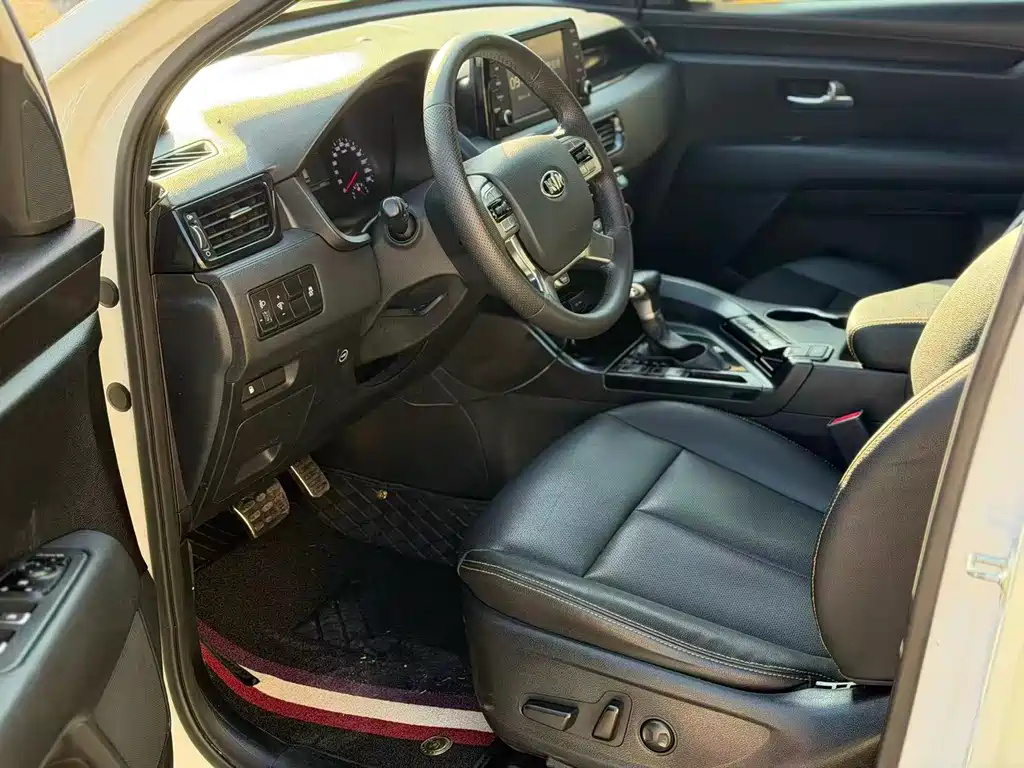 Kia KX7 2020 2.0T automatic two-wheel drive GL 7-seater