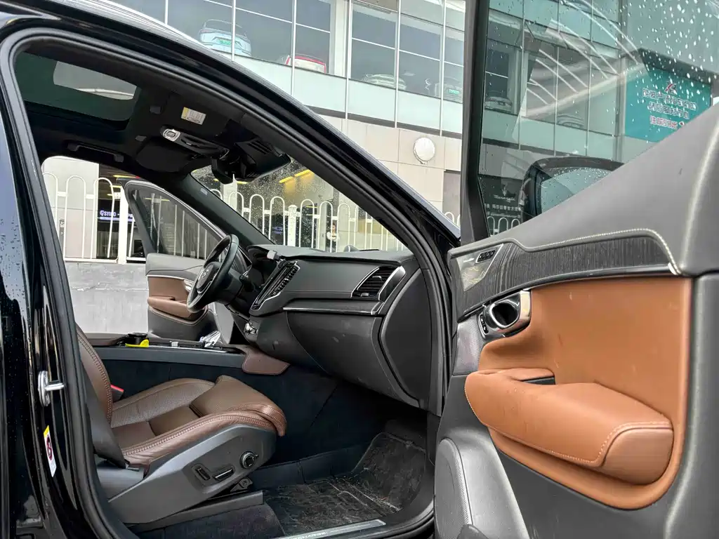 Volvo XC90 plug-in hybrid 2022 facelift E-drive hybrid T8 Zhizun Deluxe Edition 7-seater