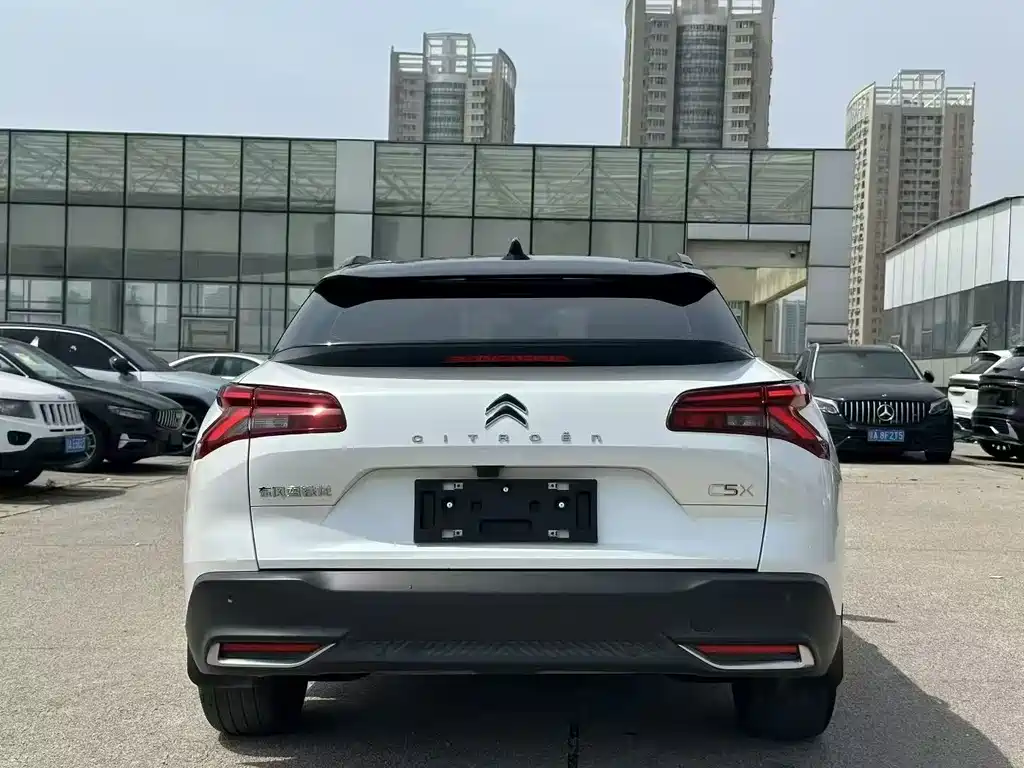 Versailles C5 X 2022 model 1.6T enjoy the extraordinary Year of the Tiger Opening Red Version