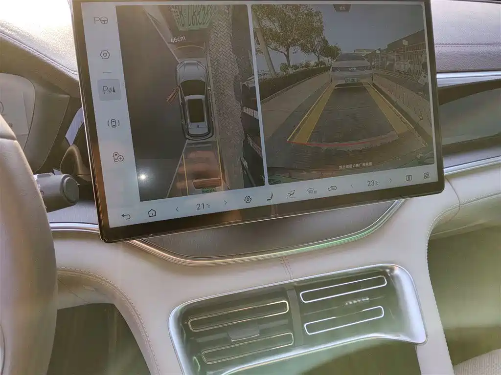 Фото машины 24