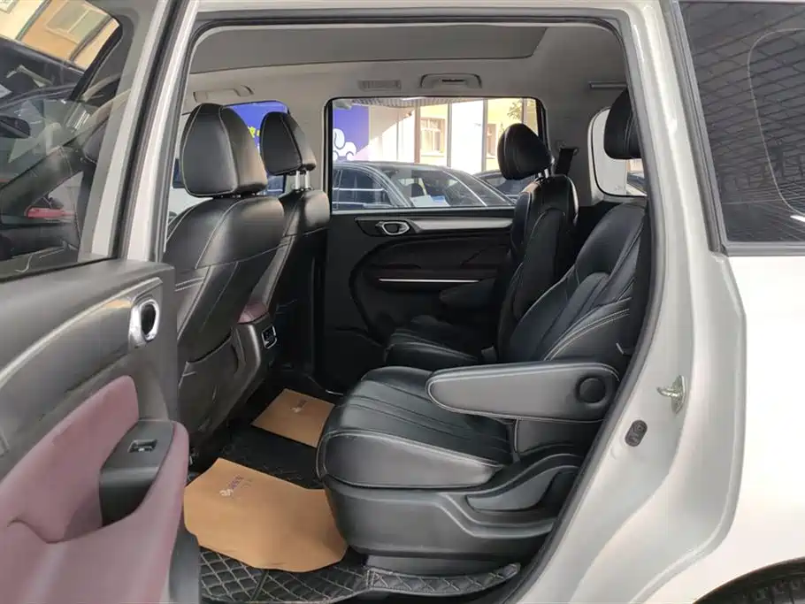 Trumpchi M6 2023 PRO 270T DCT Premium Edition