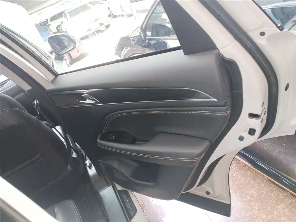 Фото машины 23