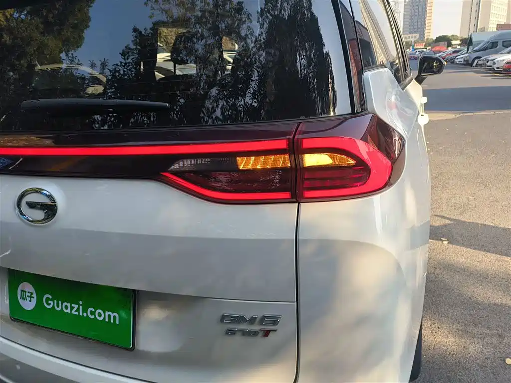 Trumpchi M6 2019 270T DCT Premium Edition (seven Seats) Country VI