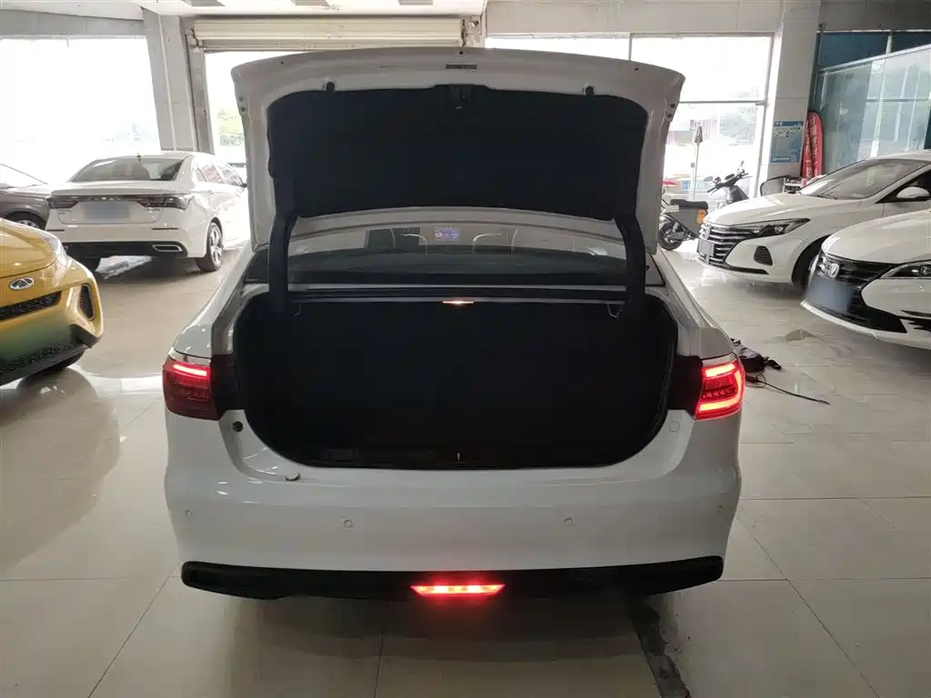 Фото машины 23