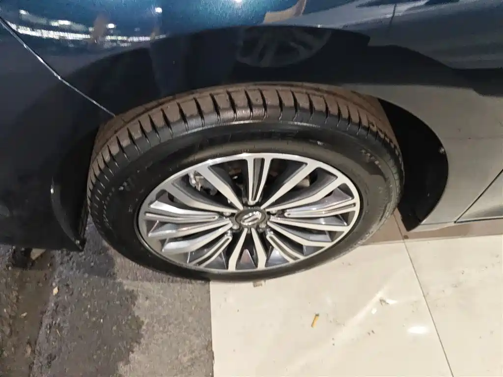 Trumpchi M6 2019 270T DCT Premium Edition (seven Seats) Country VI