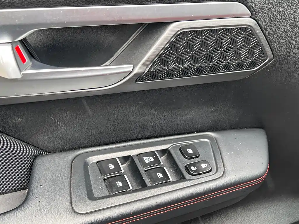 JAC T8 2022 2.0T PRO diesel four-wheel drive sharp edition big double HFC4DB2-2E