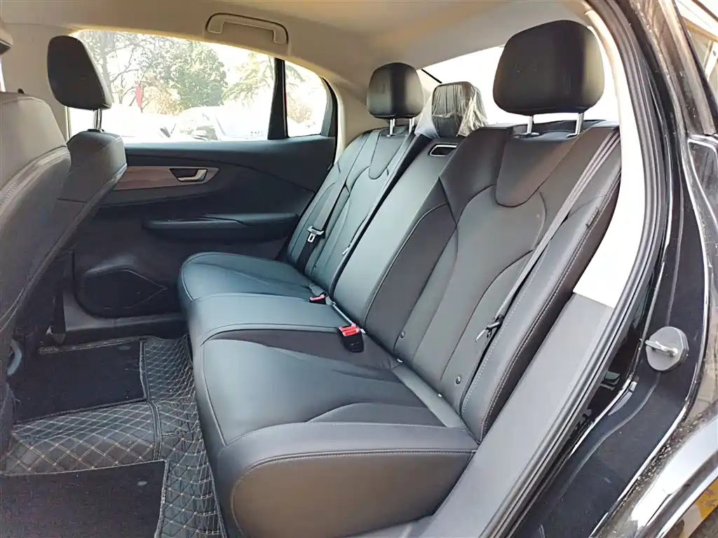 Фото машины 24