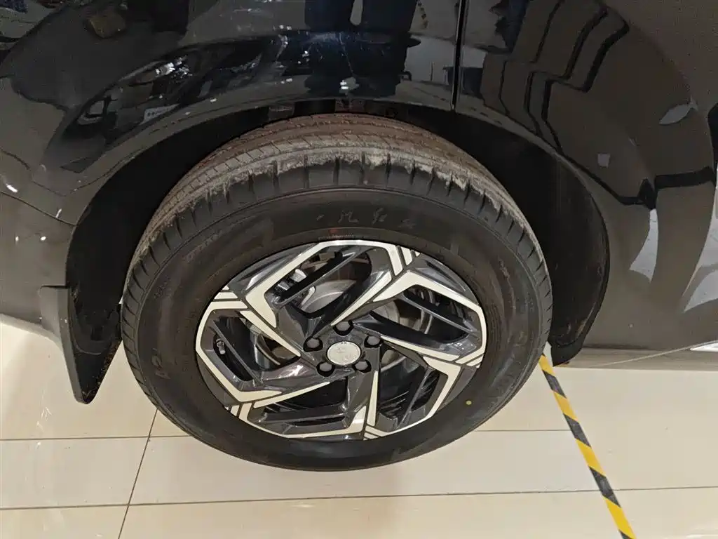 Фото машины 24