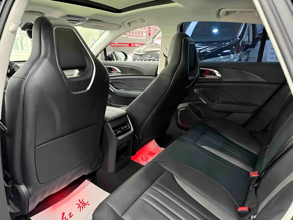 Hongqi H6 2023 model 2.0T to the United States version