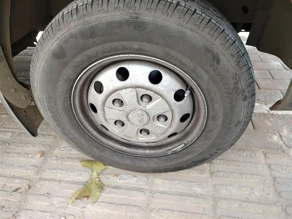 Tuyano 2022 2.0T manual urban version, multi-function short axle, mid-top rear single tire, 5/6/9 seat 4F20TC3