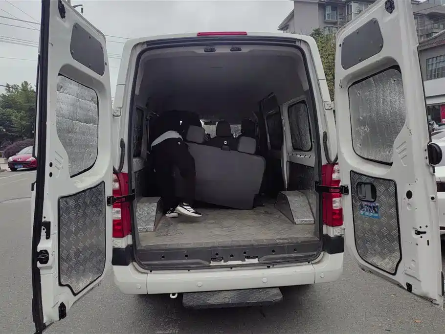 Tuyano 2024 Jixiang multifunctional 2.0T automatic long axis mid-top rear single tire 6/7/9 seats