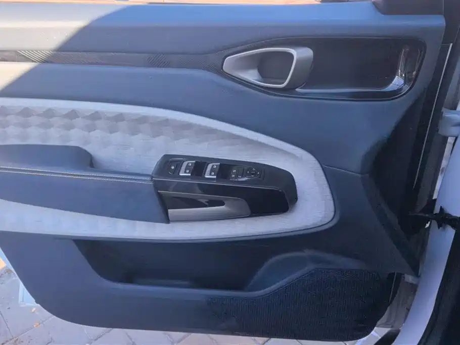 Baojun RM-5 2019 1.5T CVT 24-hour online premium 6-seater