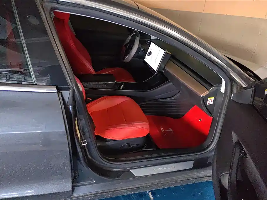 Model 3 imported 2019 long battery life all-wheel drive version