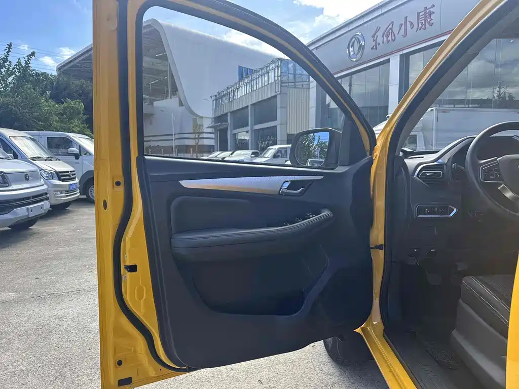 Фото машины 30